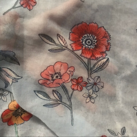 Sheer light blue summer scarf/pashmina with floral print - Picture 3 of 3